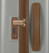 Kép Utazótáska SUITSUIT TR-7141/3-M Fab Seventies Limestone - 60 L