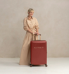 Kép Utazótáska SUITSUIT TR-7221/3-L Fab Seventies Red Orche - 91 L