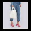 Kép Batoh SUITSUIT® Fabulous Fifties Egg White 7 L - bílá - 7 L