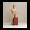 Kép Sada cestovních kufrů SUITSUIT® Fab Seventies Red Ochre - červená