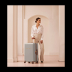 Kép Plastový kufr SUITSUIT® Fab Seventies Limestone L - šedá - 91 L