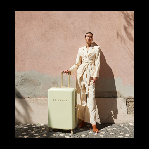 Kép Plastový kufr SUITSUIT® Fusion Dusty Yellow L - žlutá - 91 L