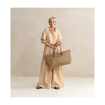 Kép Střední cestovní taška SUITSUIT® Fab Seventies Cuban Sand - hnědá - 42 L